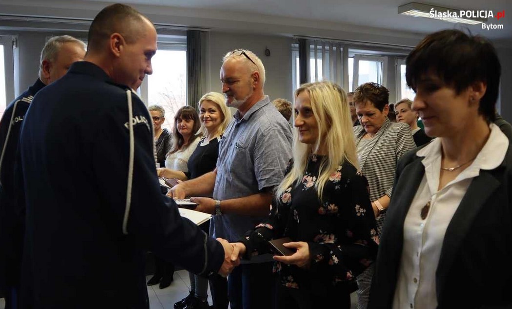 Święto Służby Cywilnej w bytomskim garnizonie. Komendant wręczył medale pracownikom