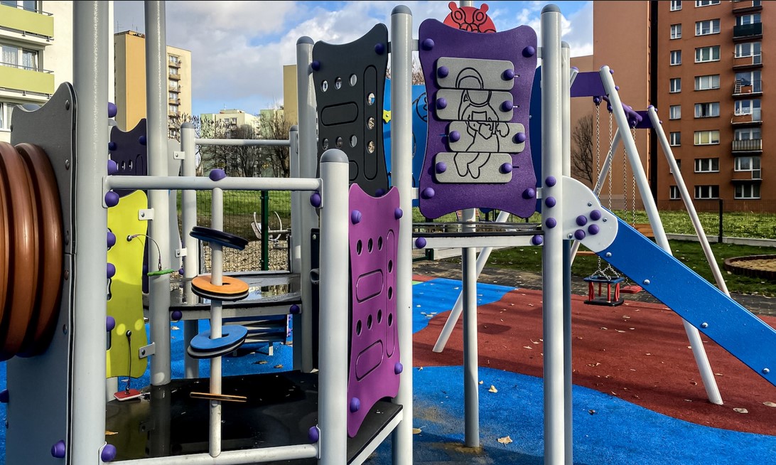 BO Bytom: Plac zabaw przy ul. Grota-Roweckiego już dostępny dla dzieci