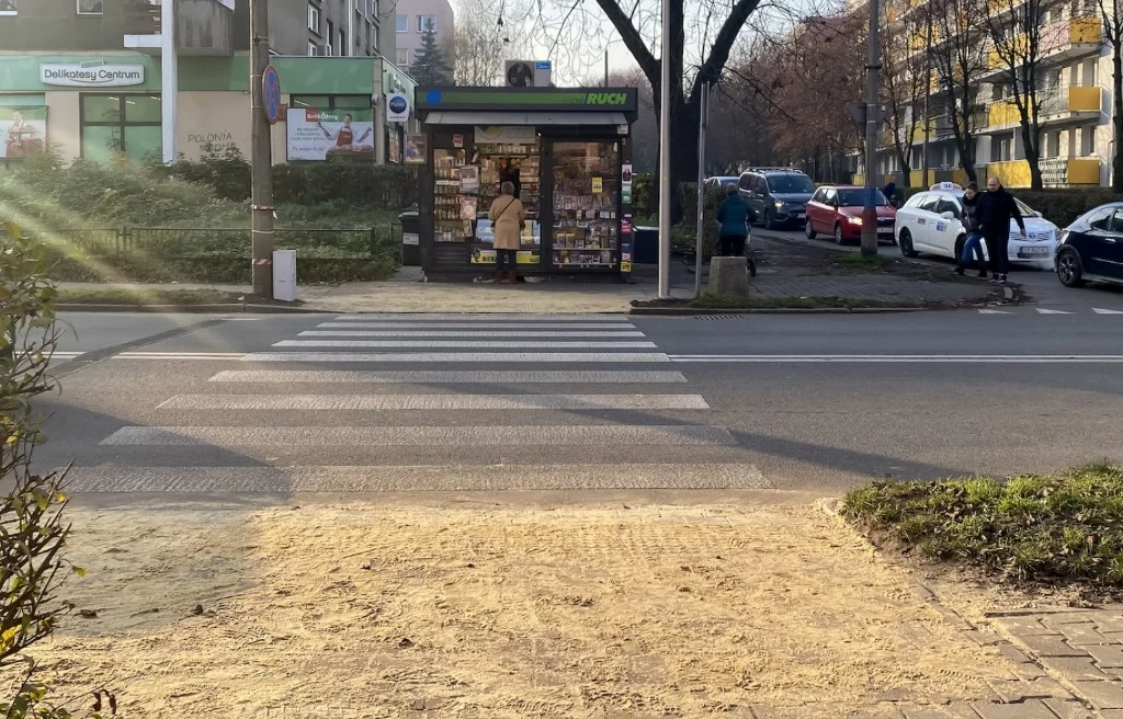 Ma być bezpieczniej. W Bytomiu ruszyła budowa i przebudowa przejść dla pieszych