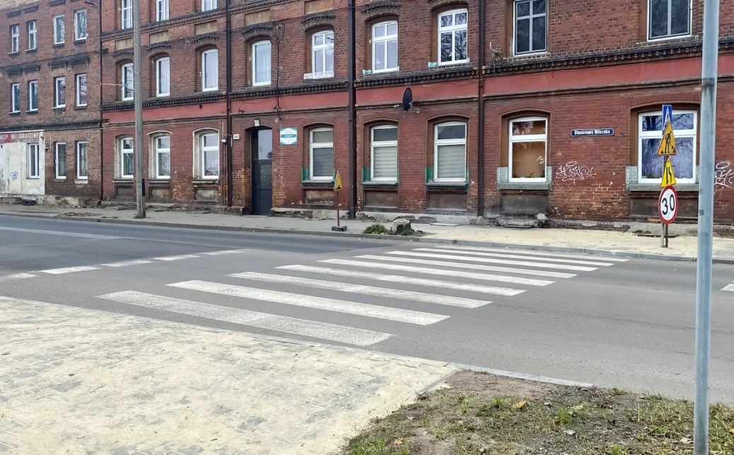 Ma być bezpieczniej. W Bytomiu ruszyła budowa i przebudowa przejść dla pieszych