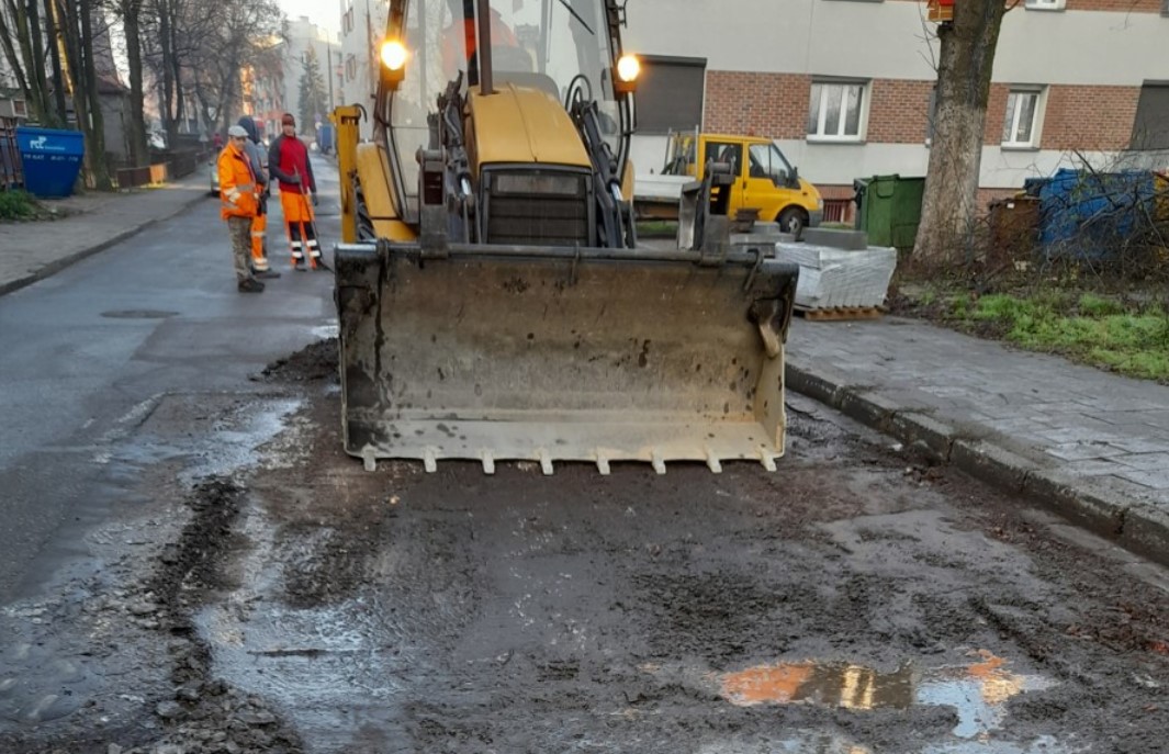 Ruszył remont nawierzchni jezdni na ul. ks. Popiełuszki