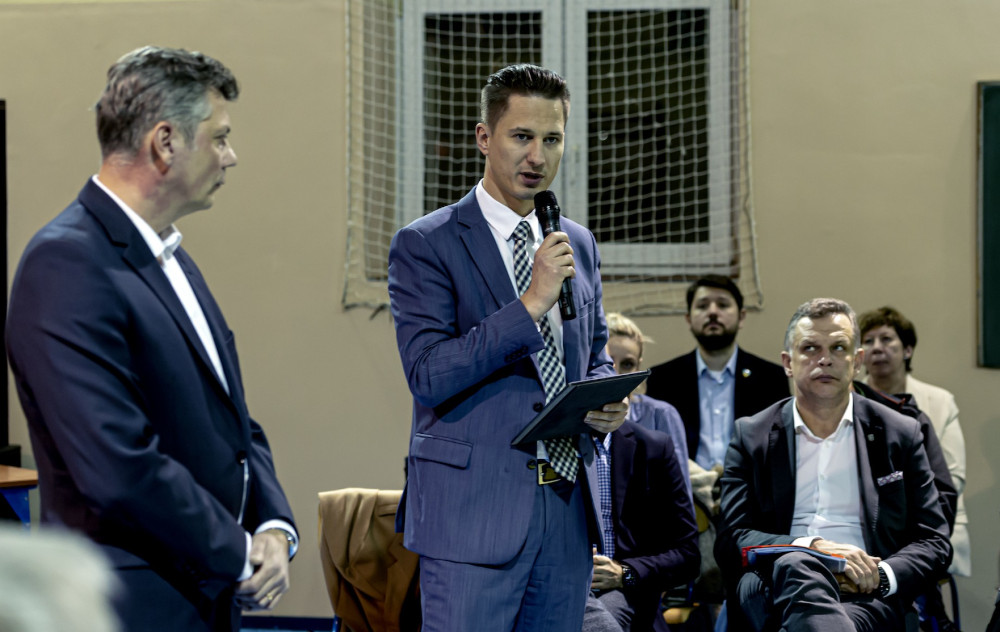 [ZDJĘCIA] Prezydent Bytomia spotkał się z mieszkańcami Rozbarku