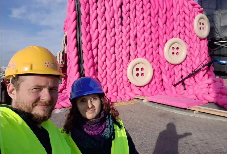 Bytomianie ubrali budynek w wełniany sweter. To McDonald's w Ustroniu