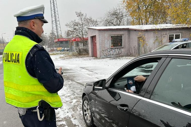 "Twoje Światła- Nasze bezpieczeństwo". Mieszkańcy Sosnowca sprawdzali stan swoich świateł