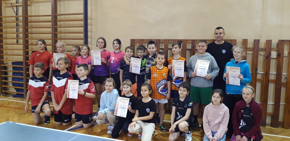 Zawodniczki UKS Dwójka Sosnowiec czwarte w Półfinale Wojewódzkich Igrzysk Dzieci!