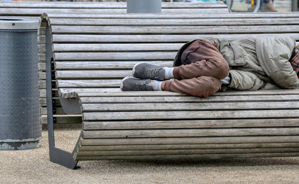 Coraz chłodniej. Mikołowska policja apeluje o zwracanie uwagi na osoby bezdomne