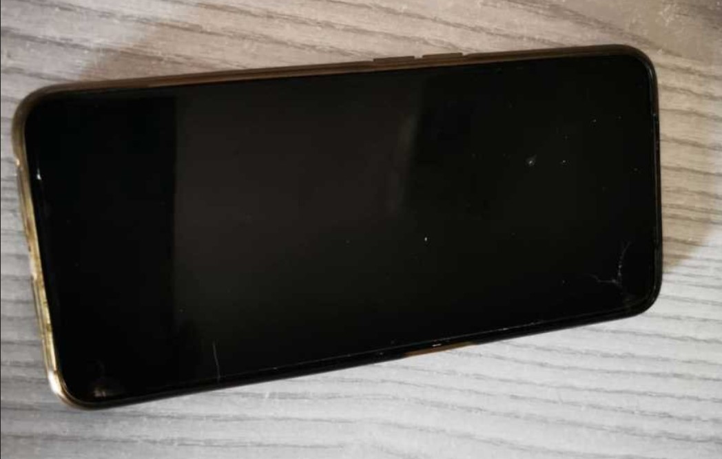 Czyja zguba? Dzielnicowy szuka właściciela znalezionego telefonu