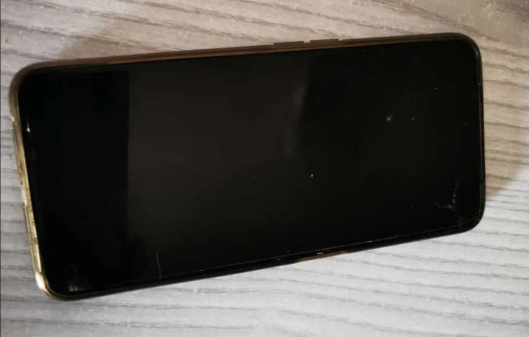 Czyja zguba? Dzielnicowy szuka właściciela znalezionego telefonu