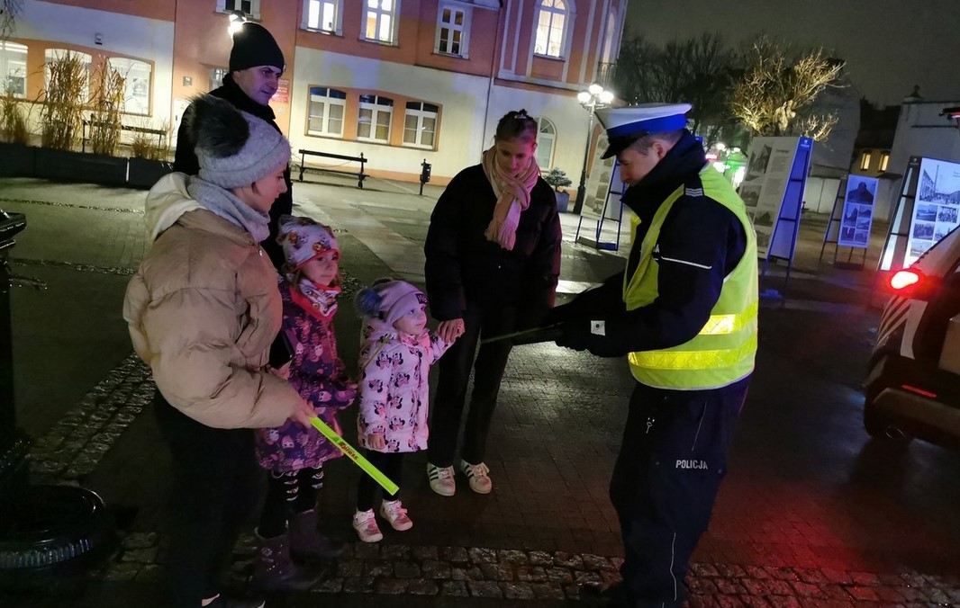 Mieszkańcy powiatu mikołowskiego w działaniach "Świeć przykładem"