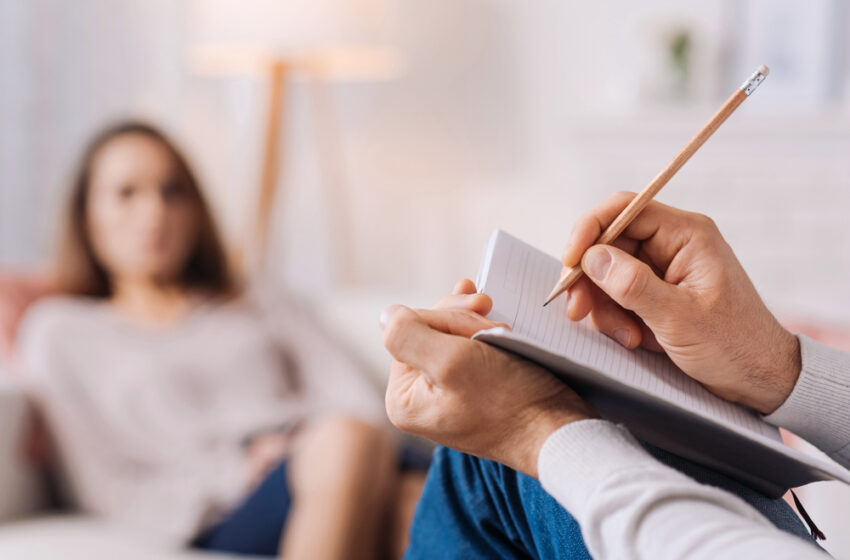 Co pogłębia depresję? 5 nawyków i zachowań, które mogą zaostrzyć depresję