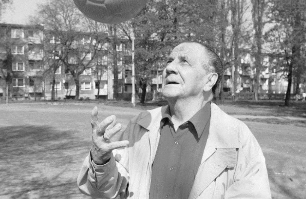 Wspomnienie o Gerardzie Cieśliku. Legendarny zawodnik Ruchu Chorzów zmarł 9 lat temu