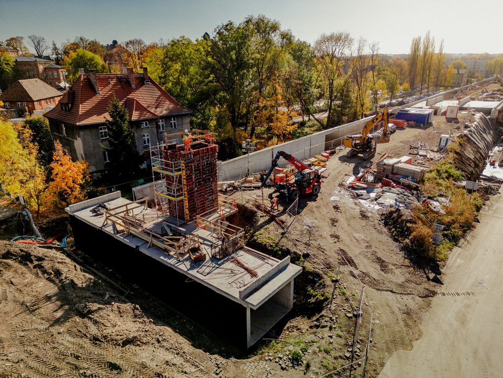 Trwają prace w ramach inwestycji PKP. Powstaje m.in. nowa stacja kolejowa [ZDJĘCIA]