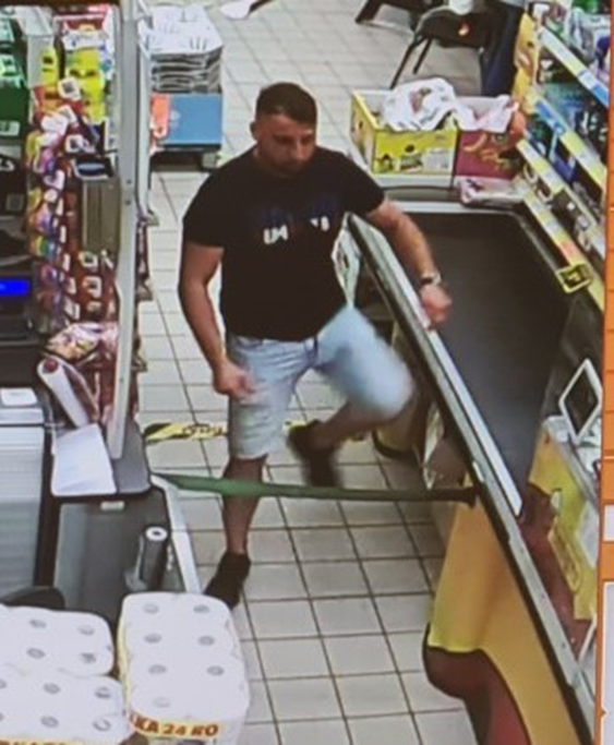 Poszukiwany sprawca kradzieży napojów alkoholowych. Rozpoznajesz go?