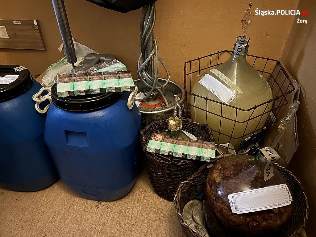 Pędził bimber, doprowadził do pożaru