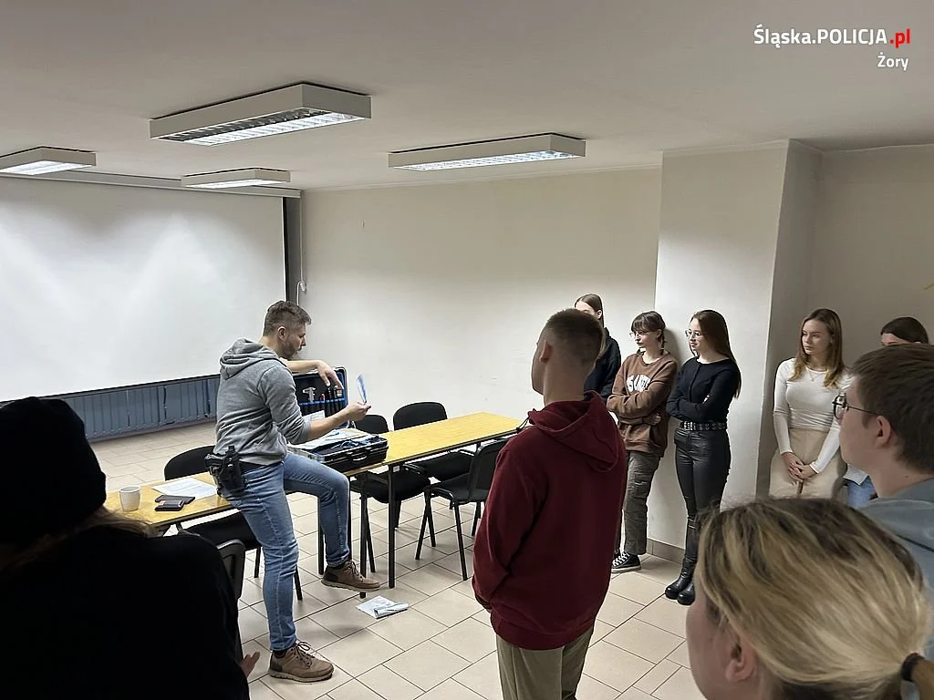 Technik kryminalistyki, a sztuka właściwego zabezpieczania śladów 8