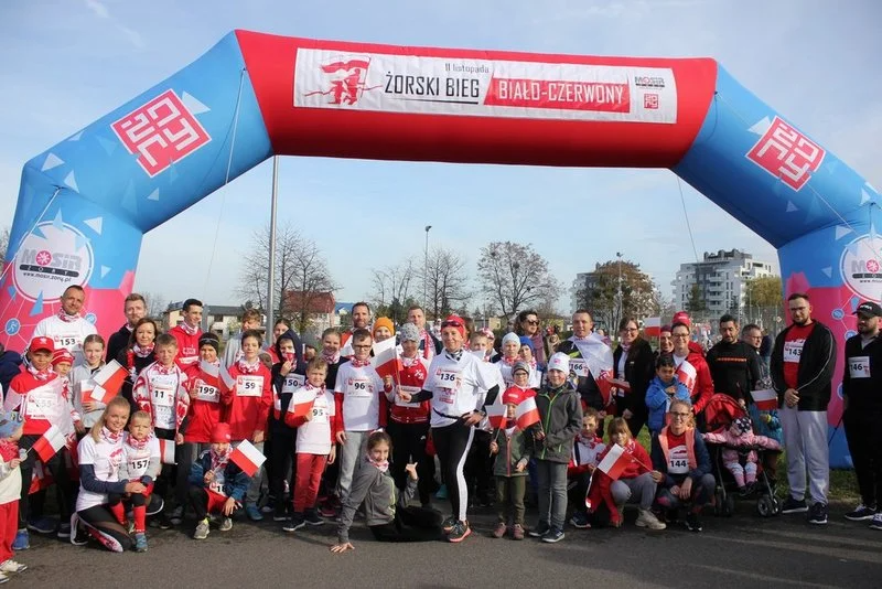 Żorzanie pobiegli w biało-czerwonych barwach! / fot. UM Żory 2