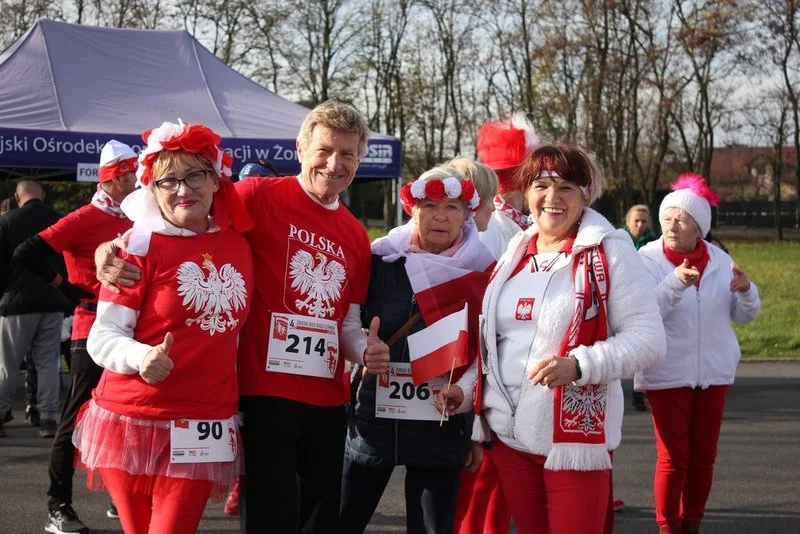 Żorzanie pobiegli w biało-czerwonych barwach! / fot. UM Żory 8