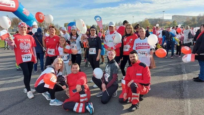 Żorzanie pobiegli w biało-czerwonych barwach! / fot. UM Żory 12