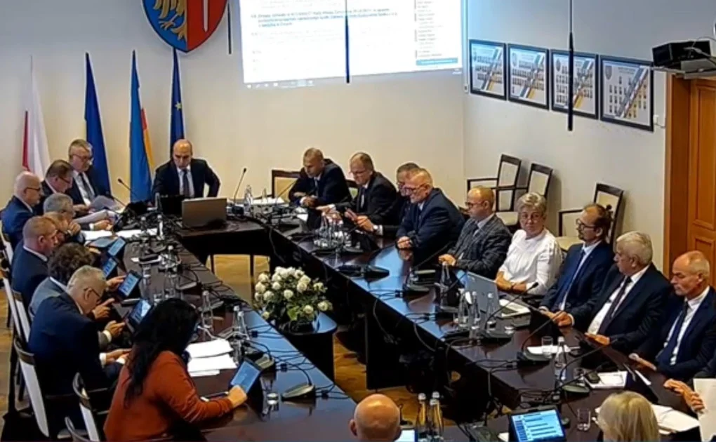 Stawki podatku od nieruchomości 2023 niezmienione. Rada Miasta odrzuciła istotny wniosek