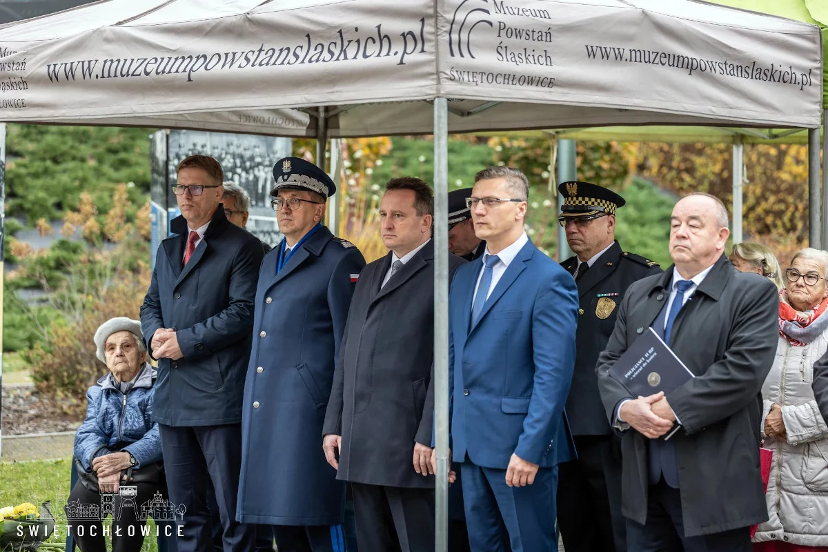 Uroczyste odsłonięcie pomnika upamiętniającego policjantów zamordowanych w 1940 r.