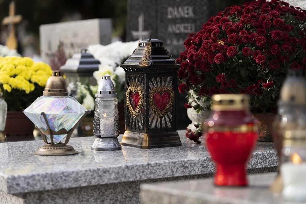 Zabrzanie wsparli kwesty na cmentarzach