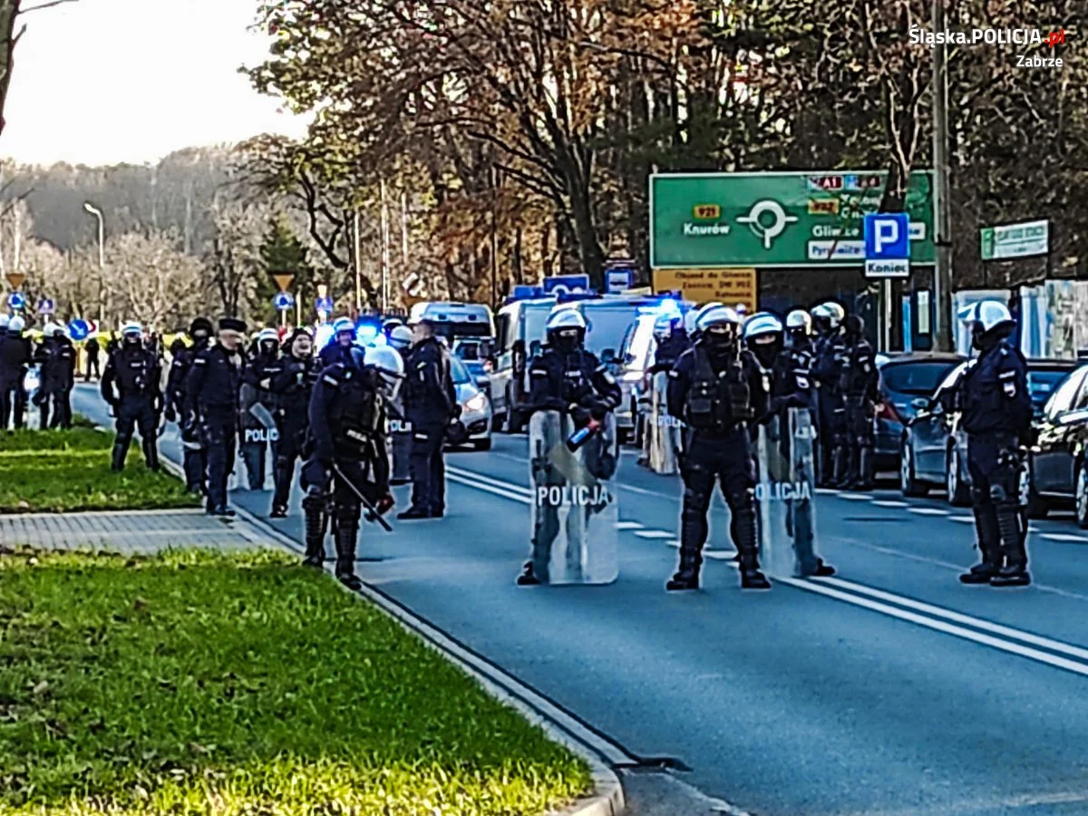 Policjanci zabezpieczali mecz Górnika Zabrze z Miedzią Legnica