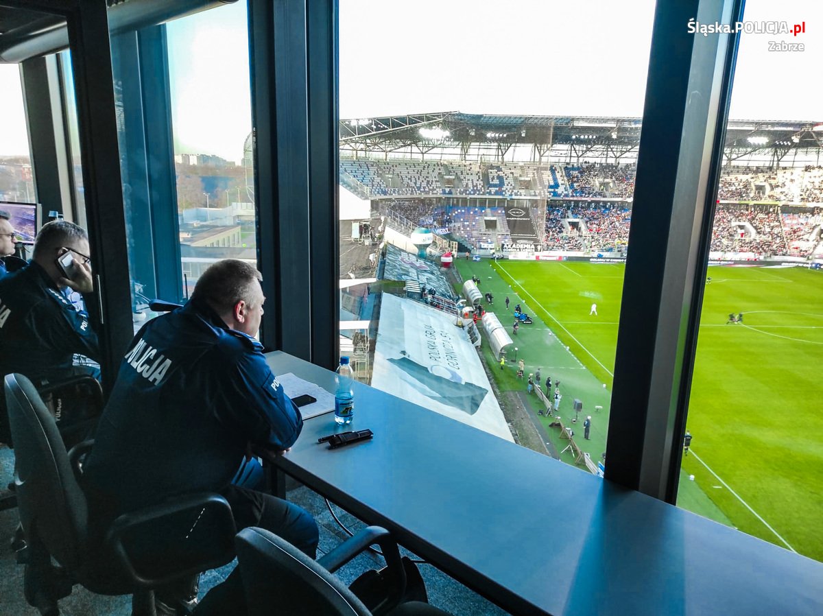 Policjanci zabezpieczali mecz Górnika Zabrze z Miedzią Legnica