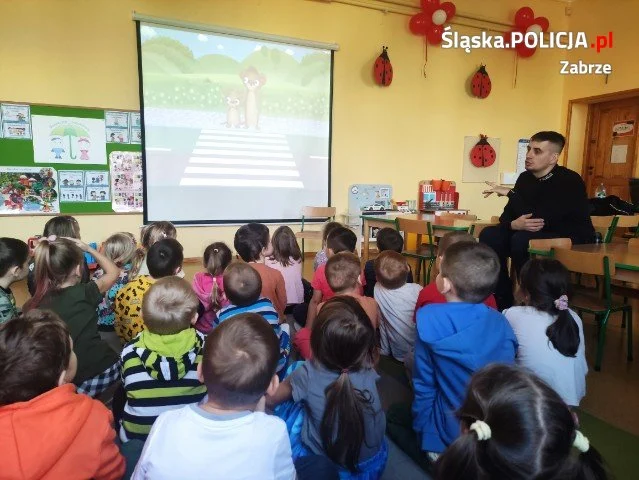 Spotkanie dzielnicowego z I Komisariatu z przedszkolakami