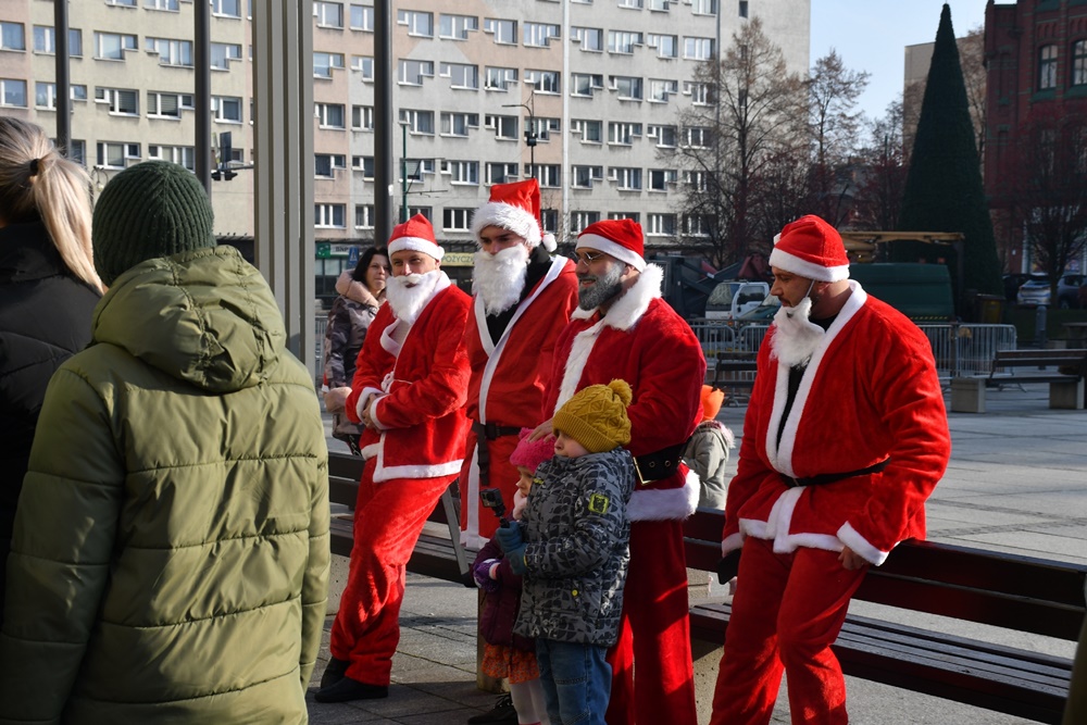 Mikołaj w super bryce 15