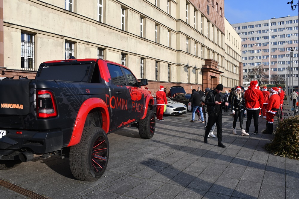 Mikołaj w super bryce 16