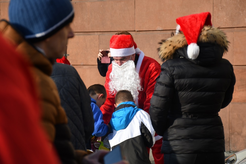 Mikołaj w super bryce 20