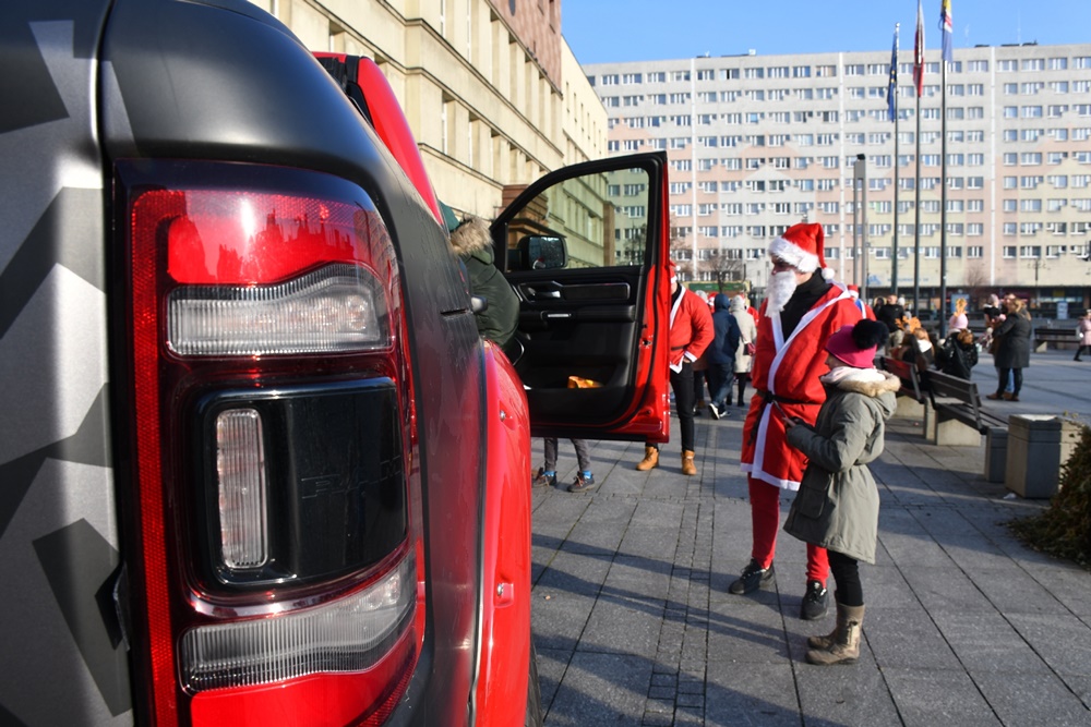 Mikołaj w super bryce 40