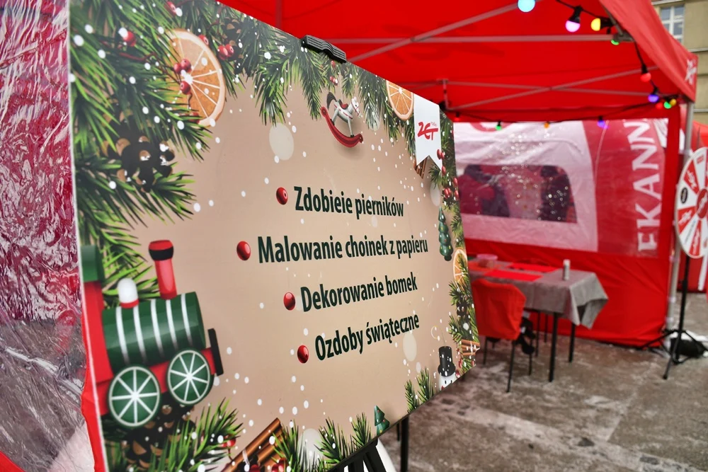 Pierwszy dzień Rudzkiego Kiermaszu Świątecznego 17