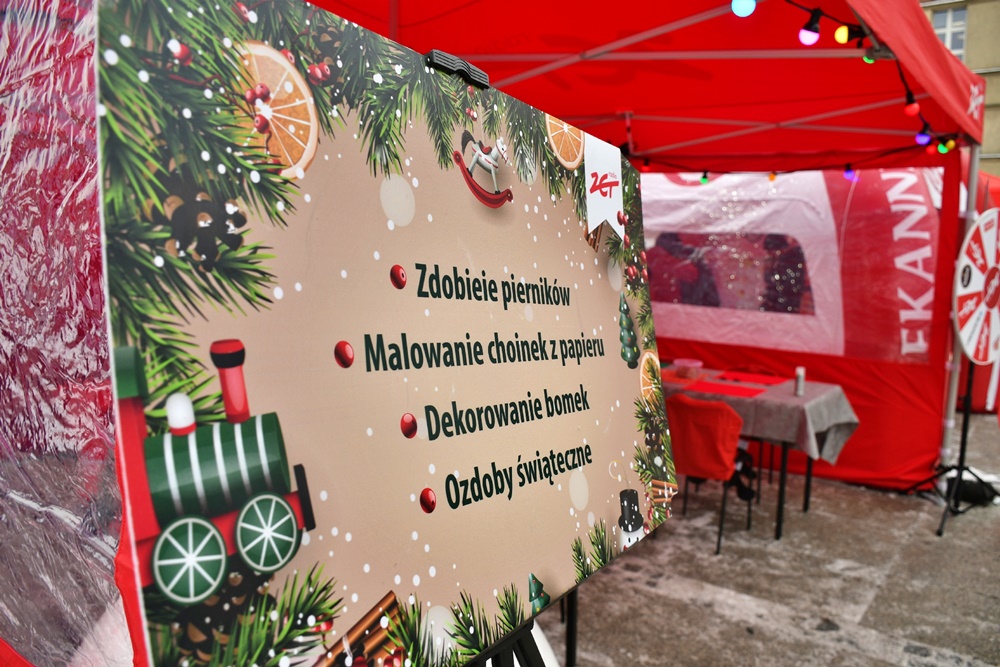 Pierwszy dzień Rudzkiego Kiermaszu Świątecznego 17