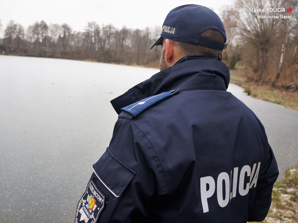 Na brzegu zauważył buty. Obawiał się, że doszło do utonięcia!