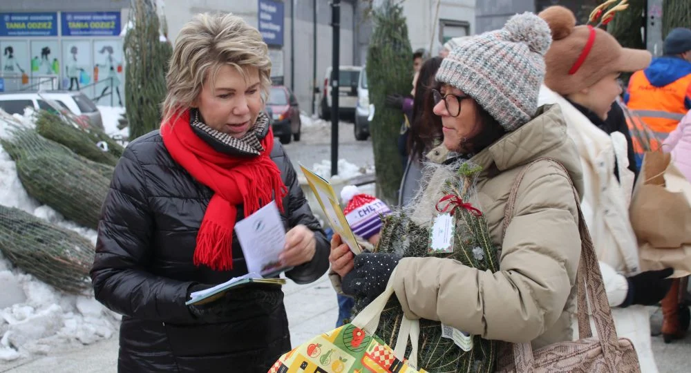 Choinki trafiły do Piekarzan