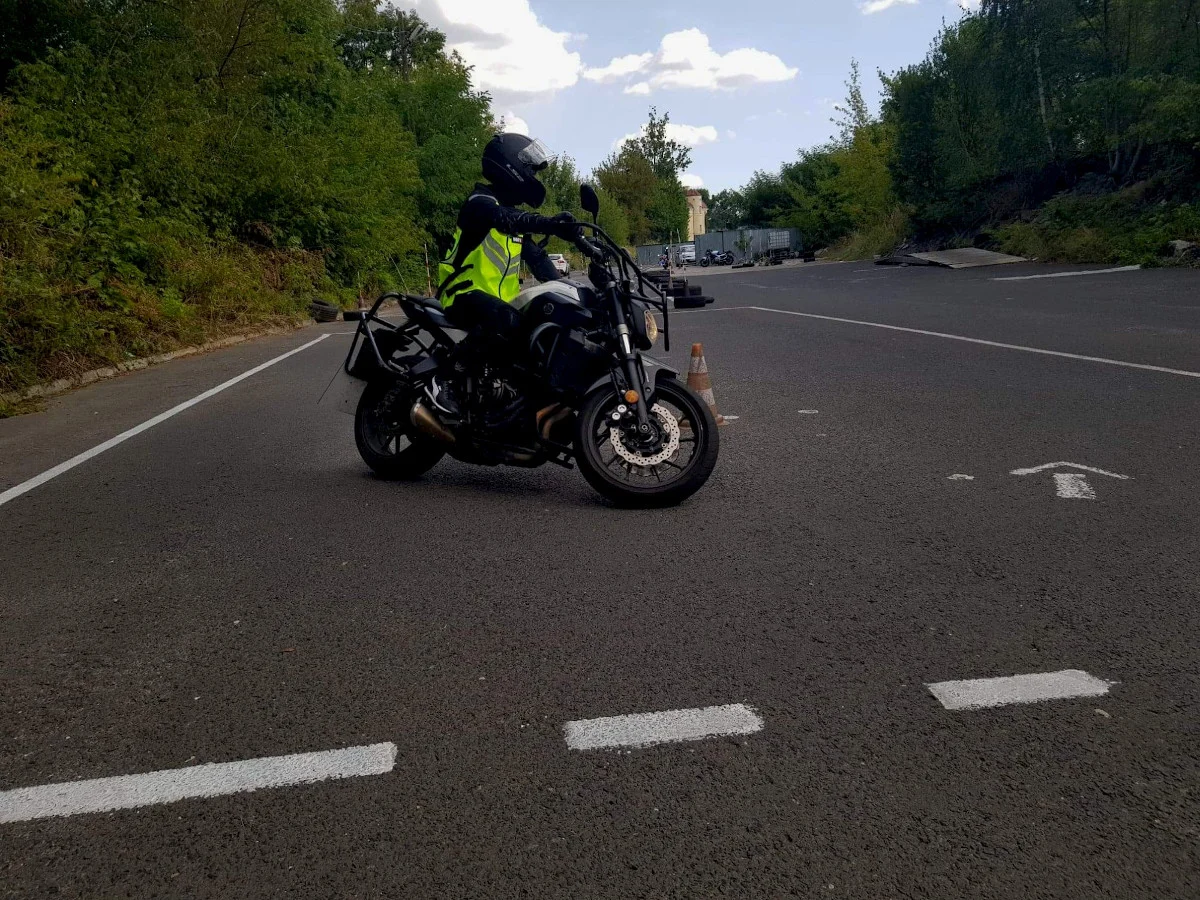 Chcesz zrobić prawo jazdy na motocykl? Znajdź odpowiednią szkołę nauki jazdy