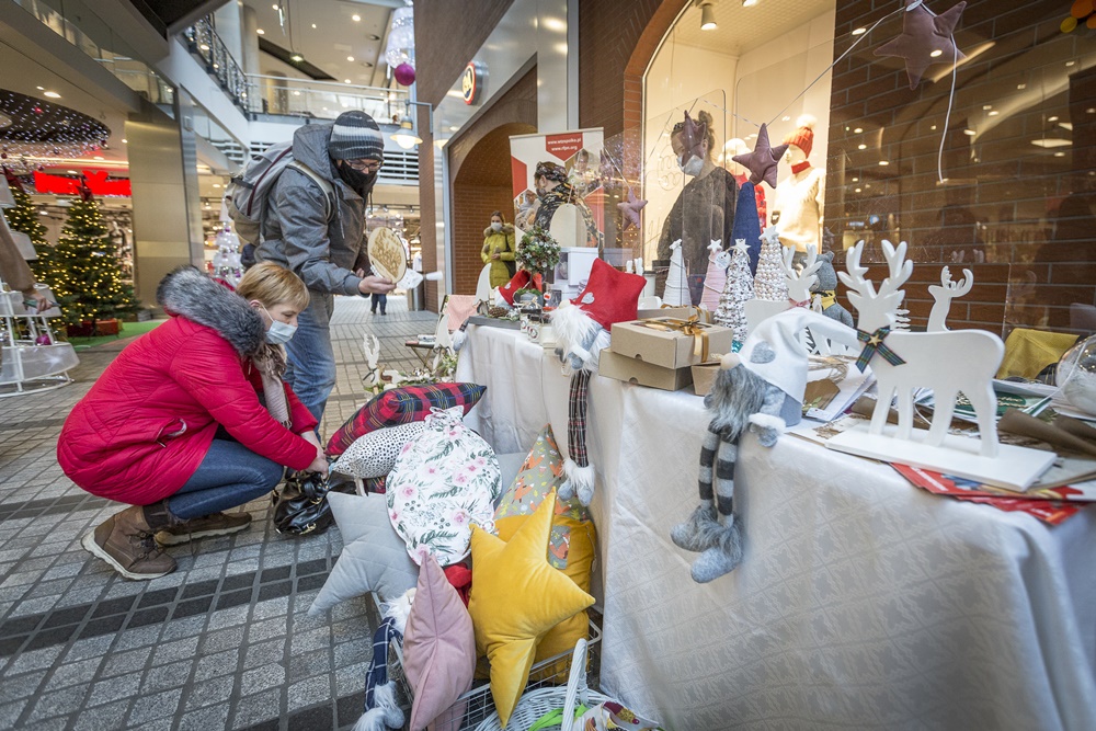 Kiermasz bożonarodzeniowy i wspólne kolędowanie w Focus Park w Rybniku!