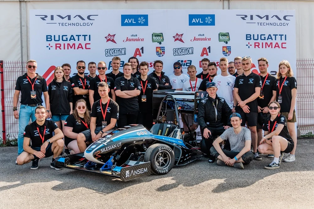 Studenci Politechniki Śląskiej skonstruowali elektryczny bolid wyścigowy