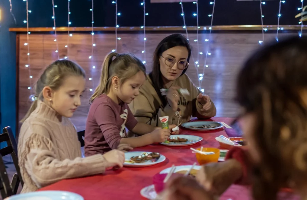 Święta tuż tuż... Dekorowali pierniczki i bombki
