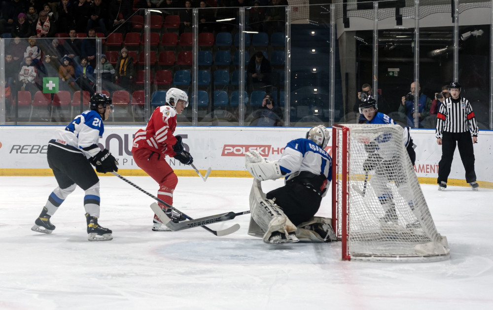 [ZDJĘCIA] Polacy rozpoczęli walkę o awans na zaplecze hokejowej Elity