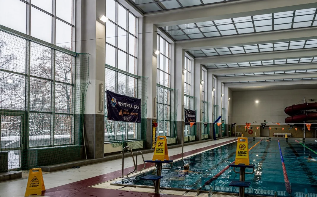 Kolejne inwestycje w energooszczędne oświetlenie w obiektach sportowych
