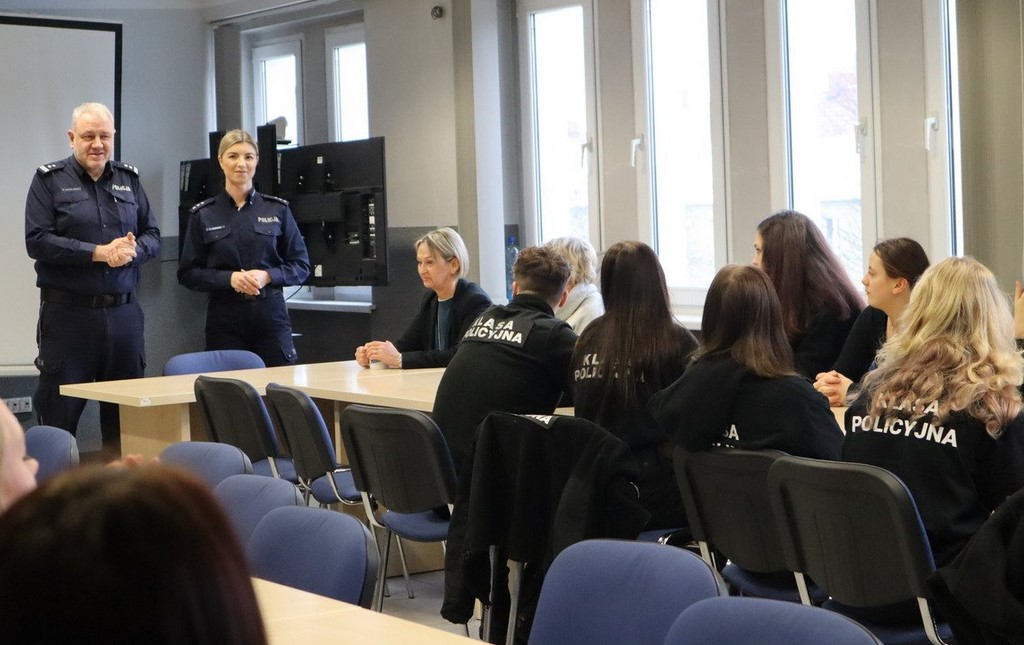 Podziękowania dla klas mundurowych