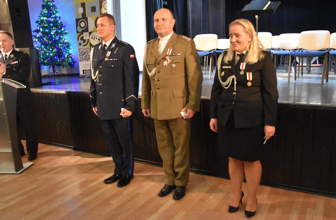 Przedświąteczne spotkanie ze strażakami w mikołowskim MDK