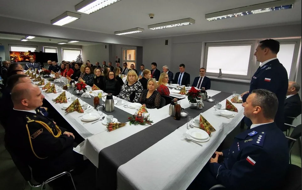Mikołowscy policjanci zorganizowali przedświąteczne spotkanie opłatkowe