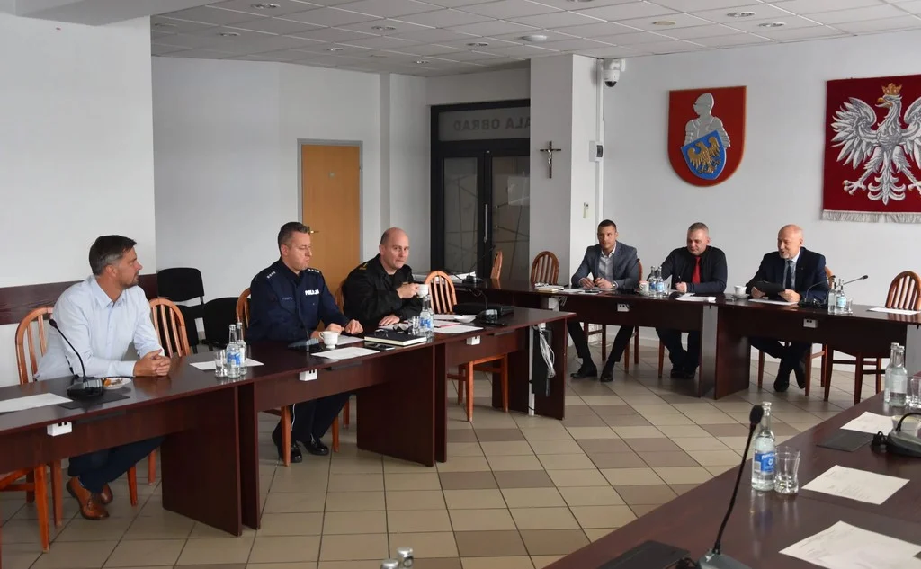 Uchodźcy, szpital i bezpieczeństwo drogowe. Odbyło się posiedzenie Komisji Bezpieczeństwa