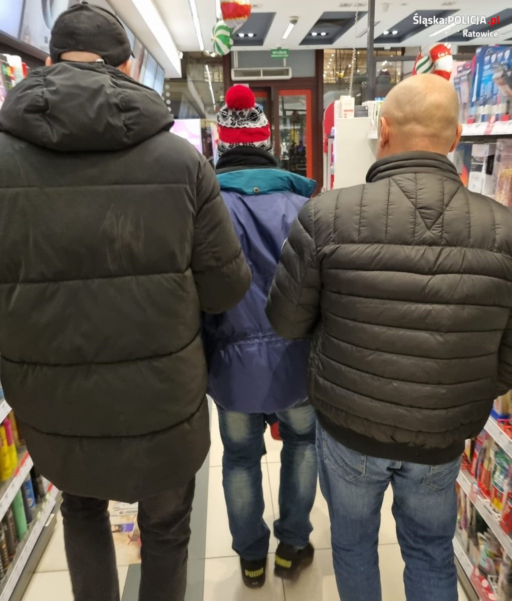 Policjanci po służbie zatrzymali sprawcę rozboju