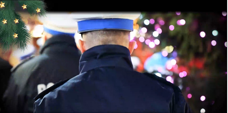 Świąteczny flash mob z policyjną orkiestrą