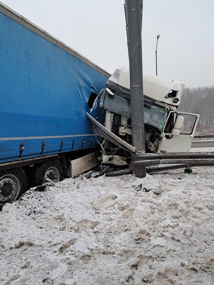 Wypadek tira na A4 w Chorzowie. Występują utrudnienia w ruchu!