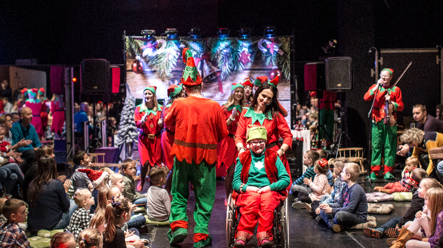 Spotkanie z Mikołajem i Elfami w MOK